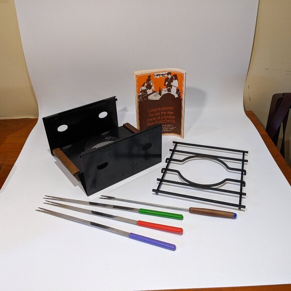 Vintage Eaton's Canada 70s Cheese Fondue Set in Original Box MCM Mid Century - Picture 3 of 10